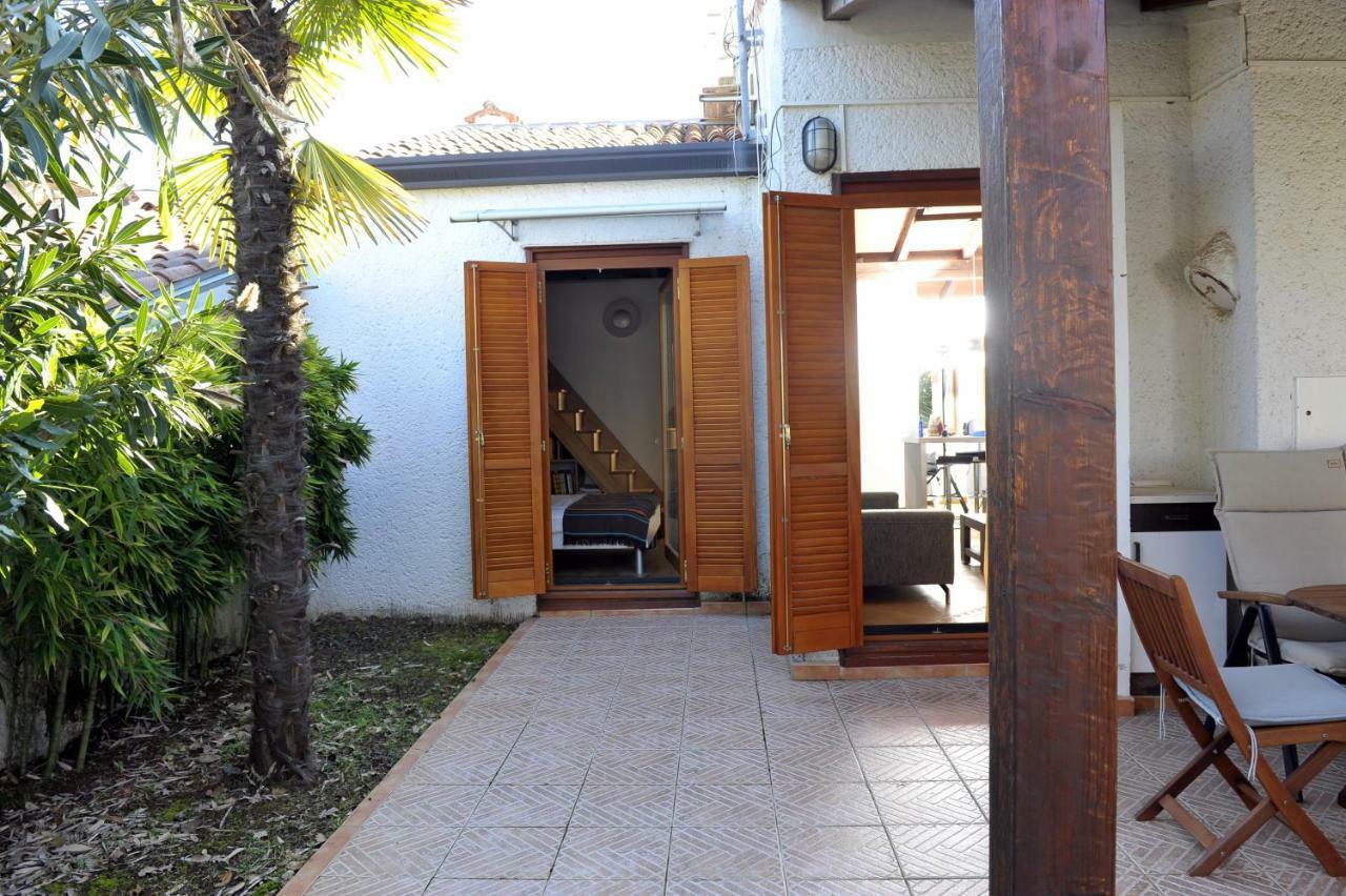 Holiday House Lena 波雷奇 外观 照片